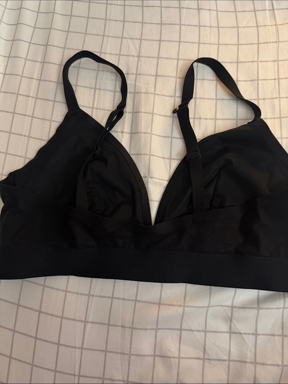 Auden Black Wireless Bralette - Simple Support - Picture 3 of 3